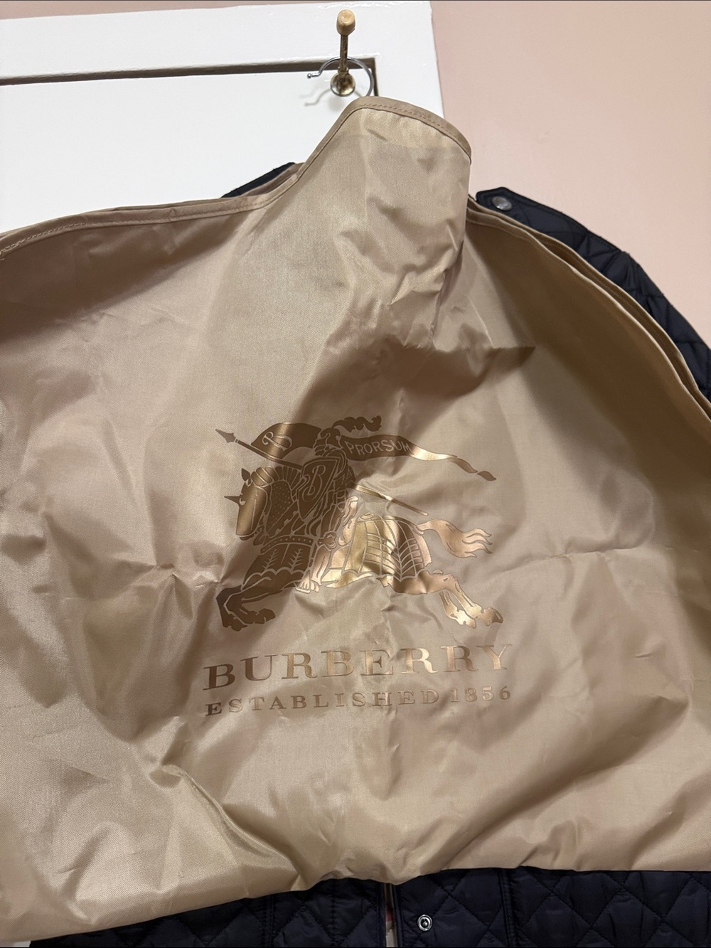 Burberry Black Quilted Lightweight Jacket with Signature Check Cuffs - Picture 10 of 12